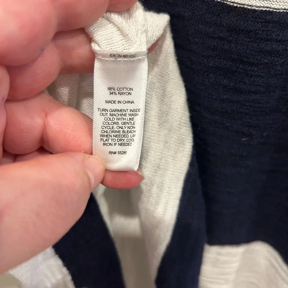 Express Knit Blue and White Striped Cotton Lightweight Hi Lo Sweater size Medium - Picture 5 of 6